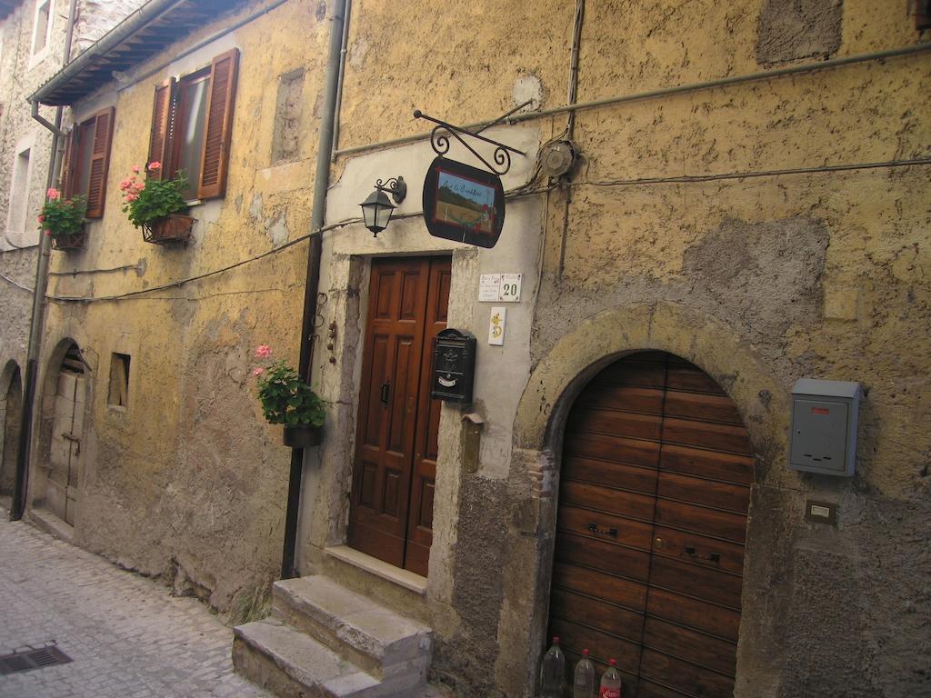 Il Sorriso Dei Monti Acomodação com café da manhã Orvinio Exterior foto